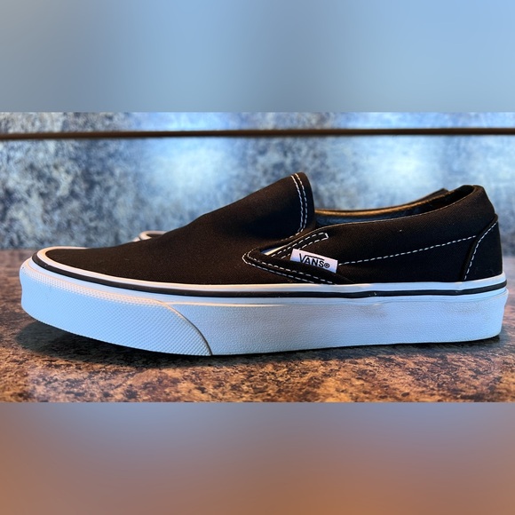 Women’s Vans - Picture 7 of 12